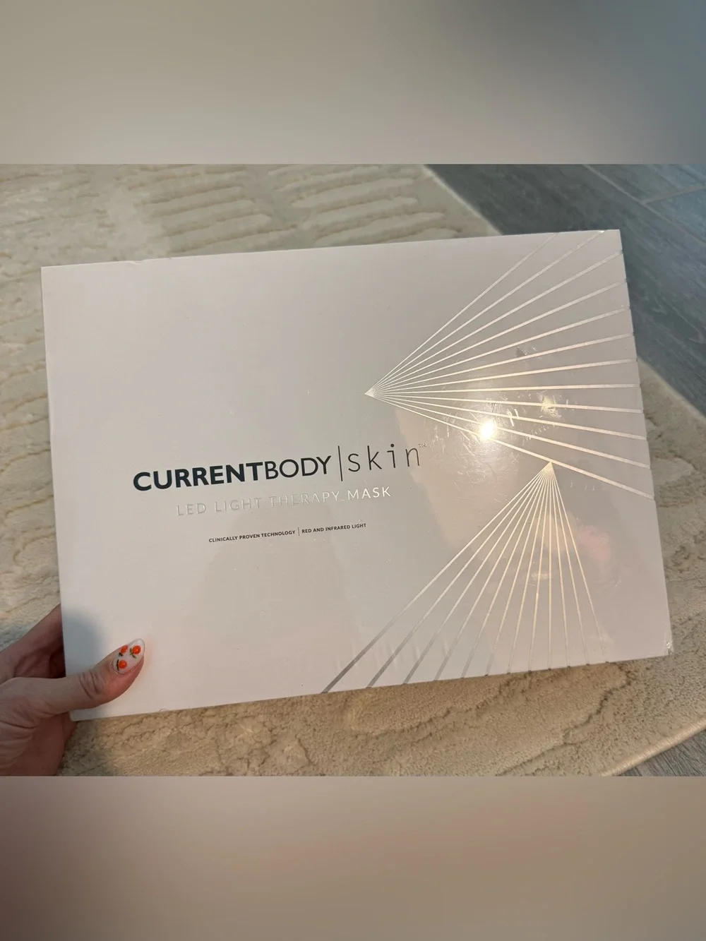 NIB CurrentBody Skin LED Facial Mask - Picture 2 of 5